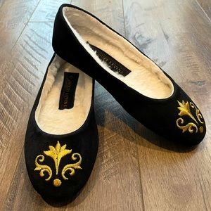 NWOT Jaques Levine Suede Crest Slipper